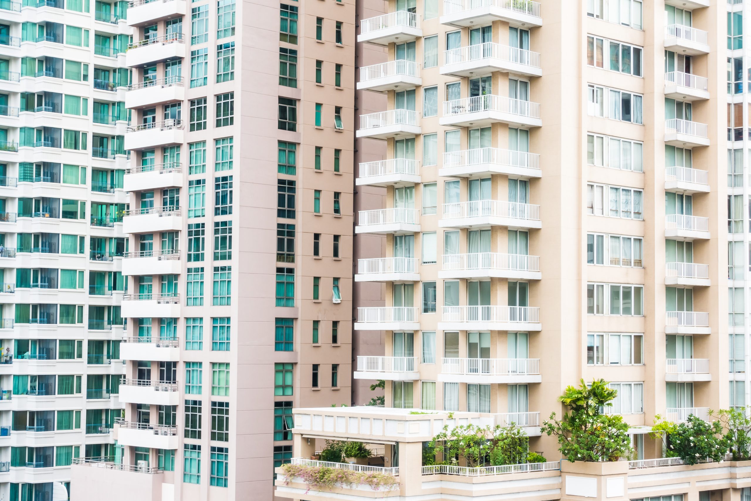Dreaming of a 4 BHK Luxury Apartment in Zirakpur? Why Choose Golden Castle for Your New Home?